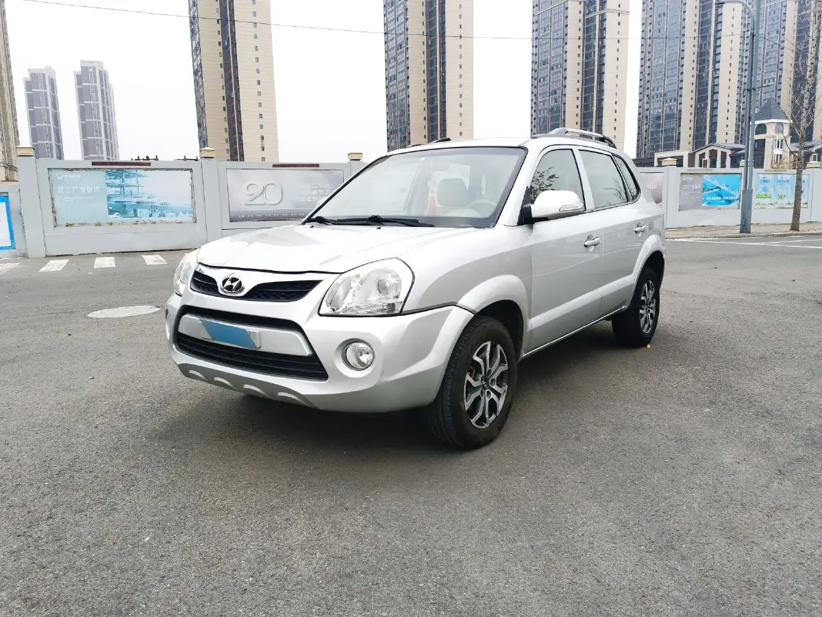 2013 Hyundai Tucson 2.0L 141HP L4 4AT