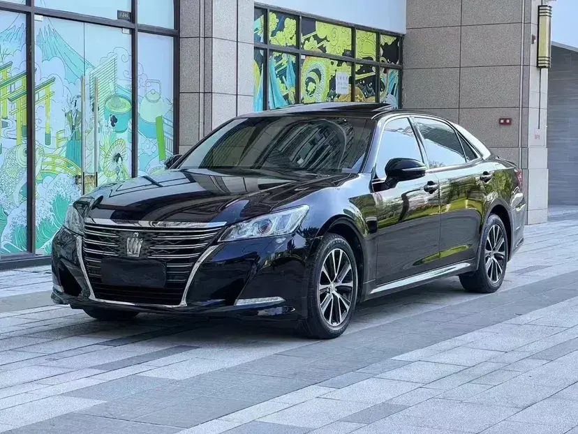 2018 Toyota Crown 2.0T 235HP L4 8AT