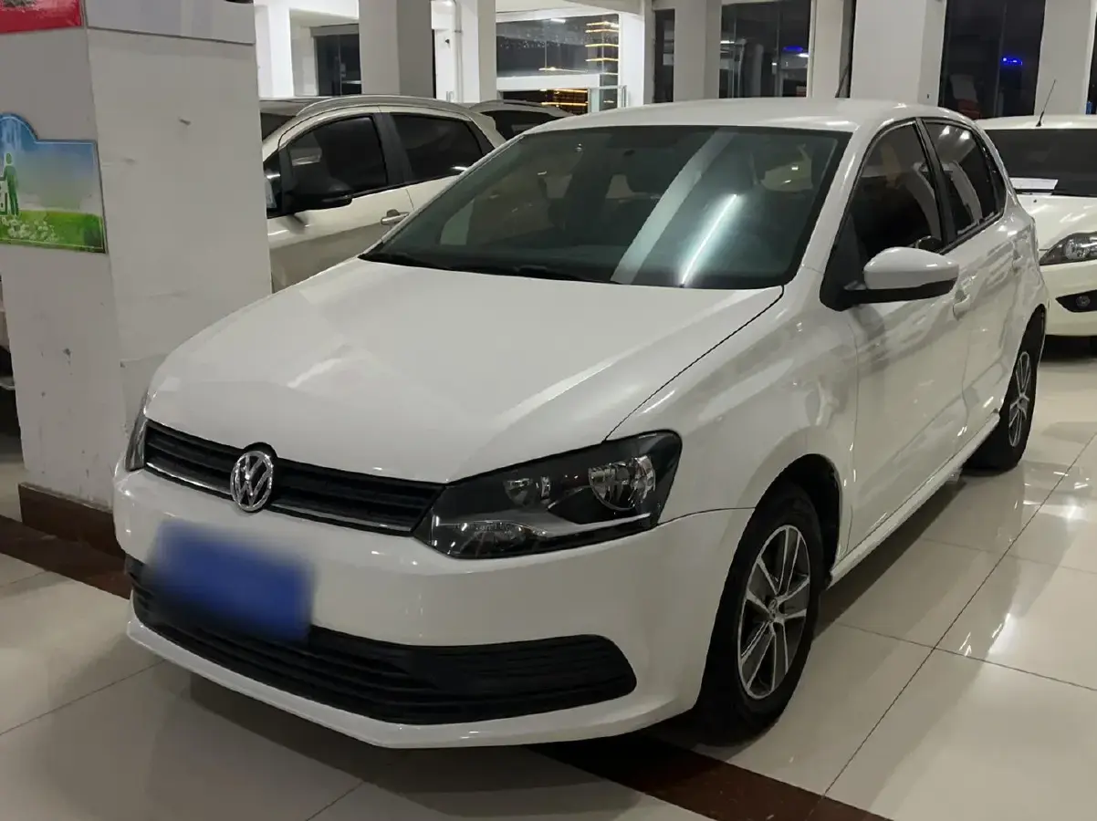 2016 Volkswagen Polo 1.4L 90HP L4 5MT