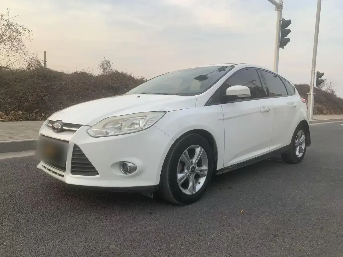 2012 Ford Focus 1.6L 125HP L4 6DCT