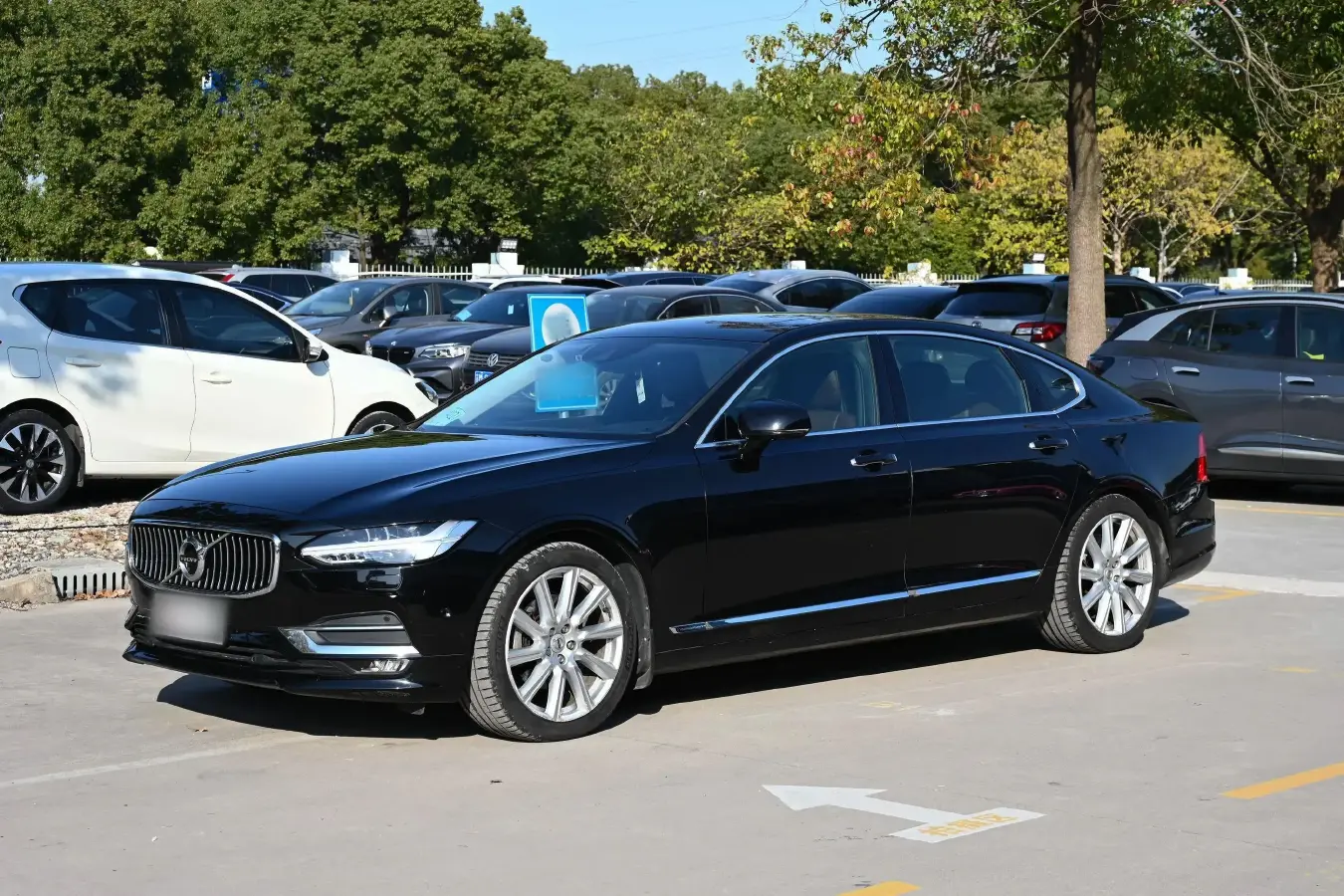 2017 Volvo S90 2.0T 254HP L4 8AT