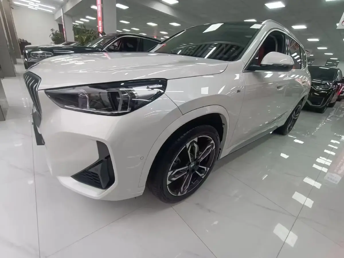 2023 BMW X1 2.0T 204HP L4 7DCT