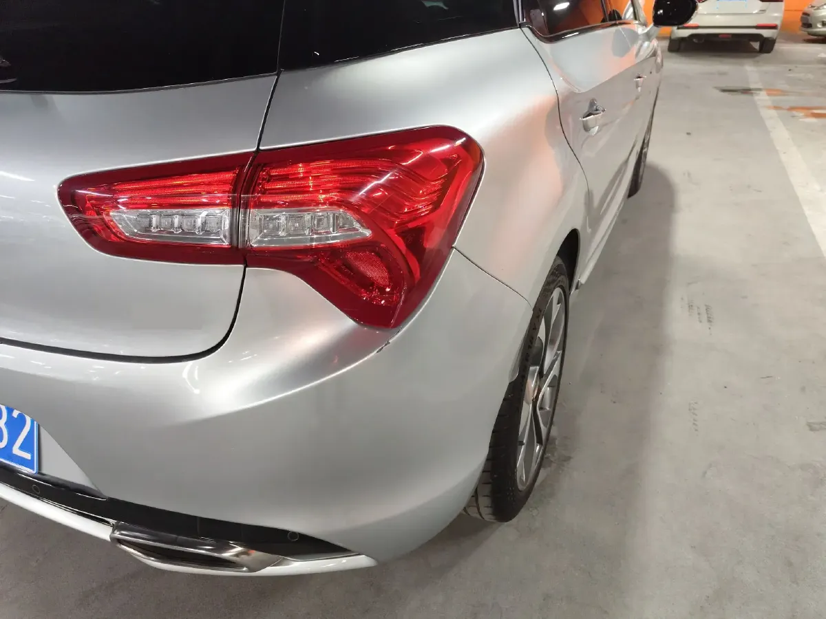 2013 DS 5 1.6T 200HP L4 6AT,autocango,china used car exporter,china ev exporter,chinese used car exporter,chinese used ev exporter