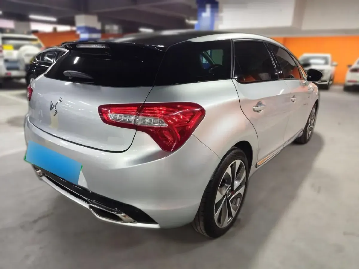2013 DS 5 1.6T 200HP L4 6AT,autocango,china used car exporter,china ev exporter,chinese used car exporter,chinese used ev exporter