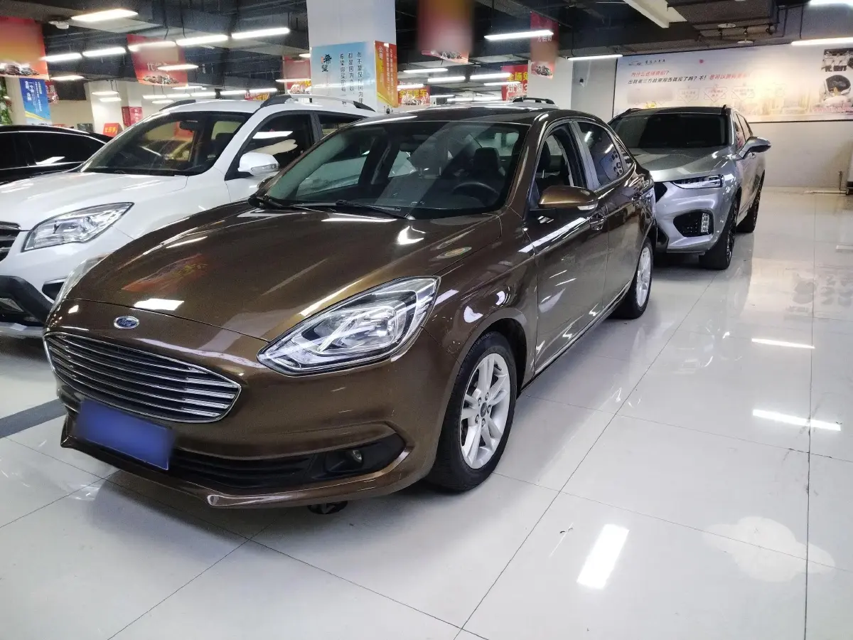 2019 Ford Escort 1.5L 122HP L3 6AT