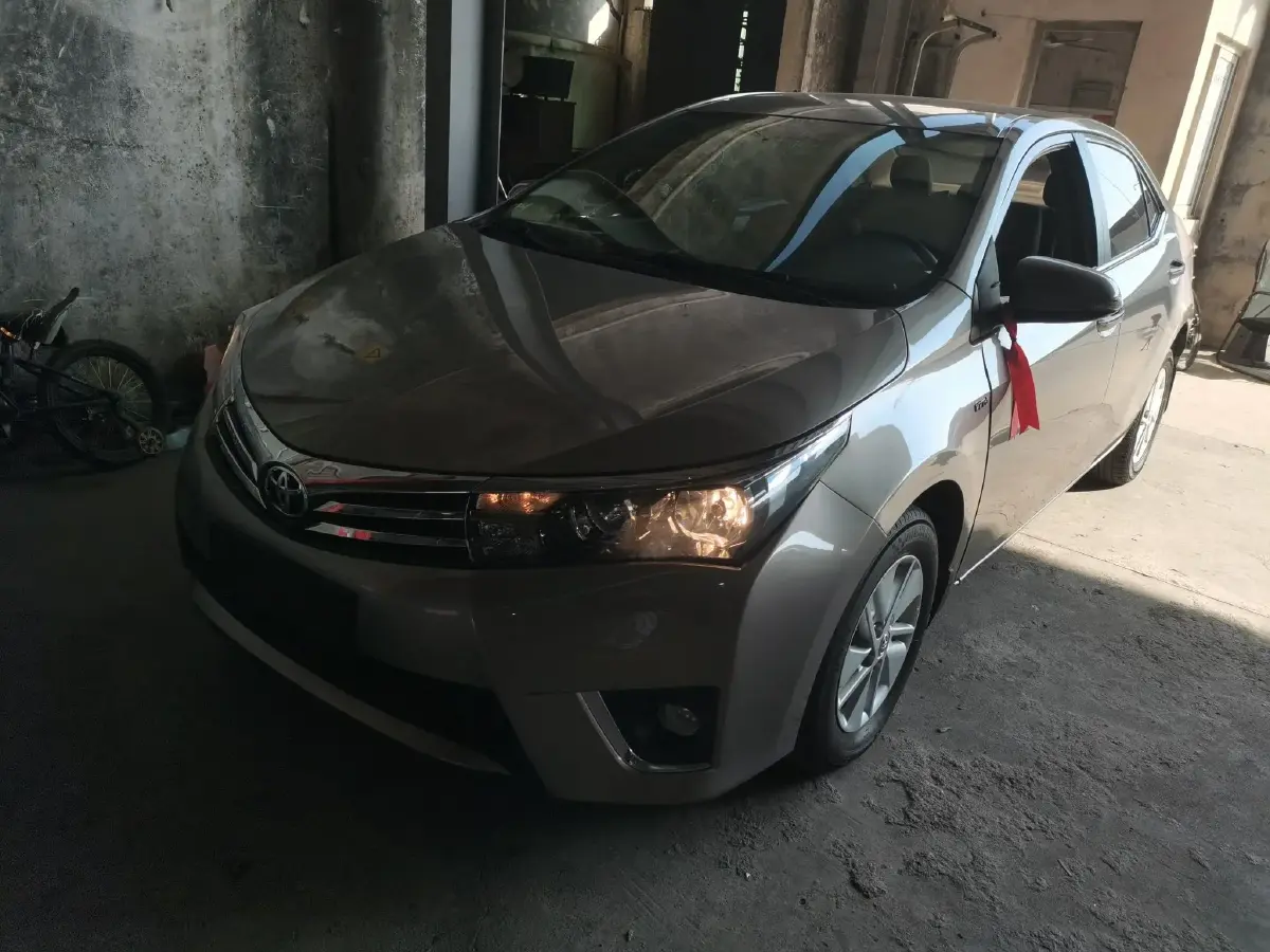2014 Toyota Corolla 1.6L 122HP L4 CVT