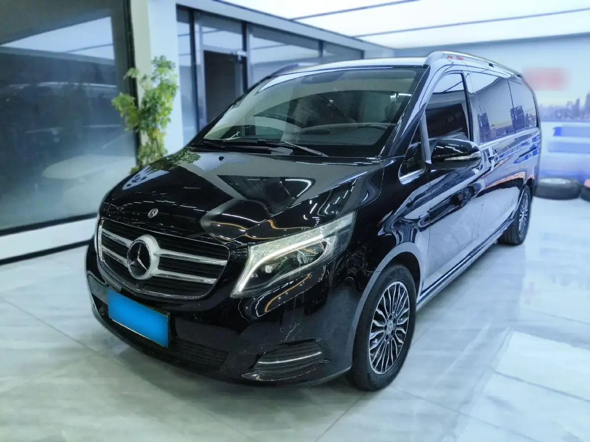2018 Mercedes-Benz V Class 2.0T 211HP L4 7AT