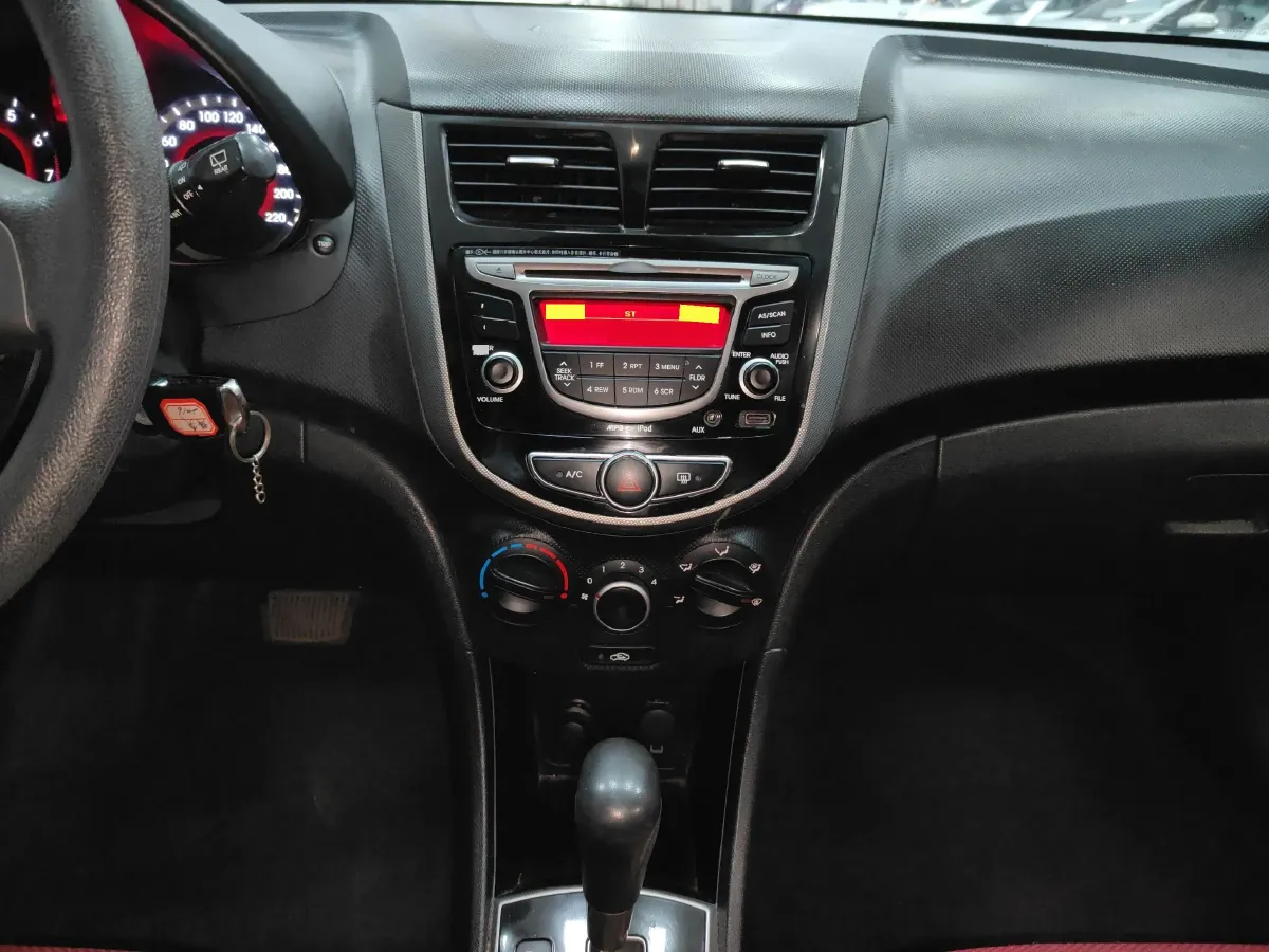 2014 Hyundai RuiYi 1.4L 107HP L4 4AT,autocango,china used car exporter,china ev exporter,chinese used car exporter,chinese used ev exporter