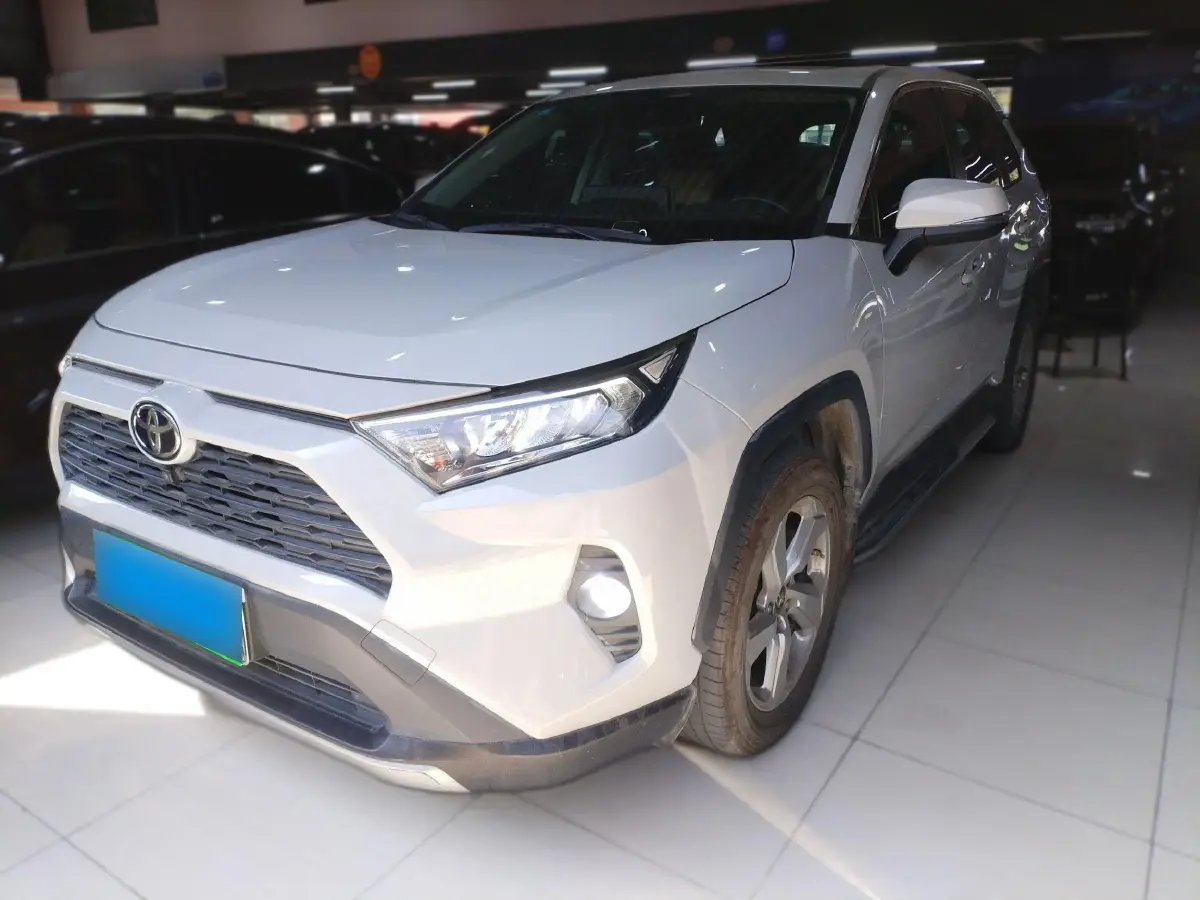 2020 Toyota RAV4 2.0L 171HP L4 CVT