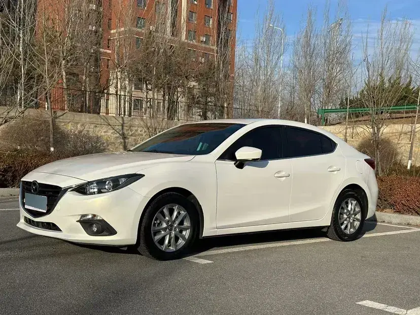 2016 Mazda 3 Axela 1.5L 117HP L4 6AT