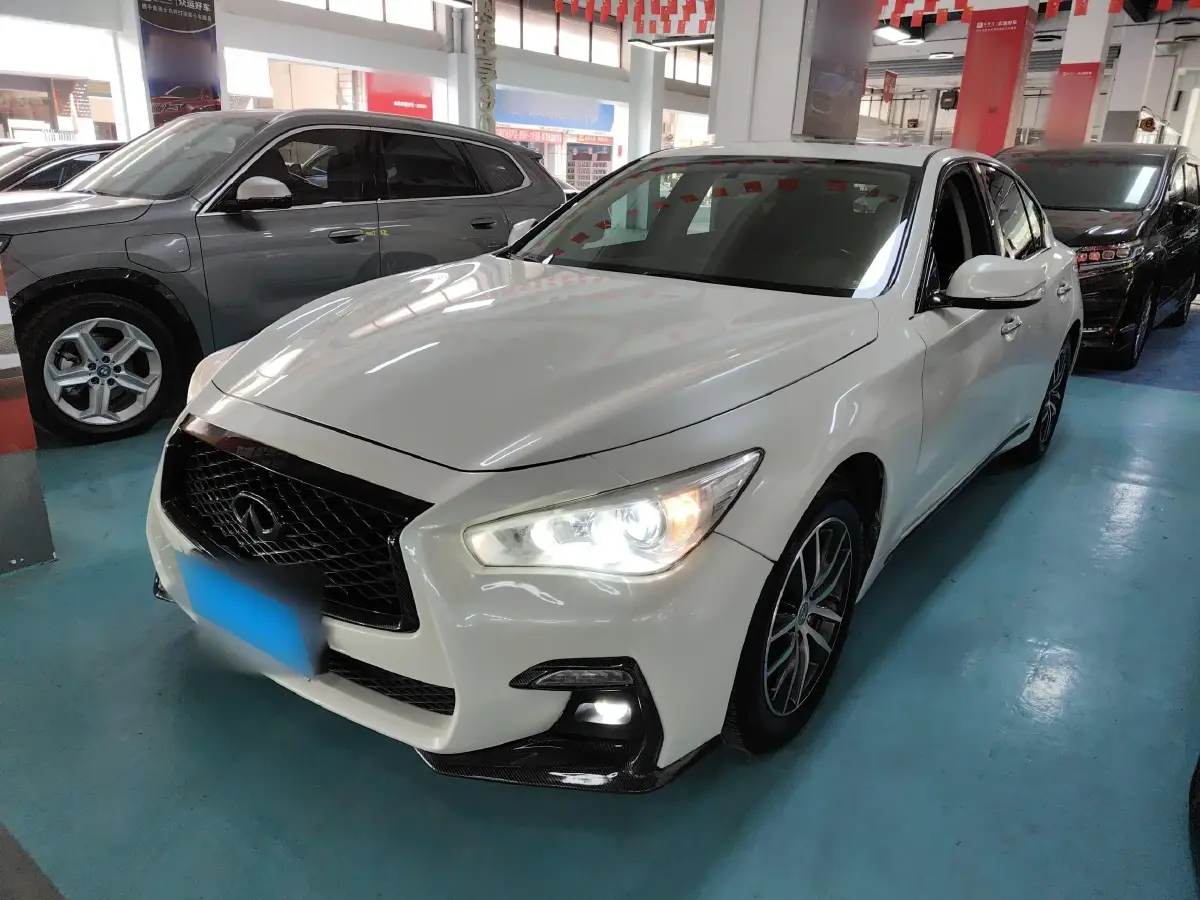 2016 Infiniti Q50L 2.0T 211HP L4 7AT