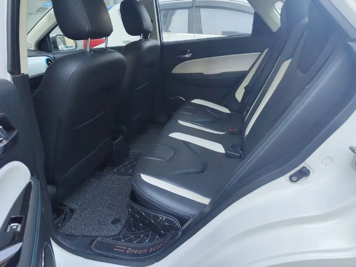 2019 JAC iEV7 BEV 35.2KWH,autocango,china used car exporter,china ev exporter,chinese used car exporter,chinese used ev exporter