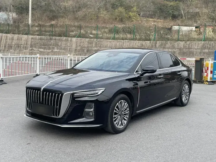 2023 HongQi H5 2.0T 224HP L4 8AT
