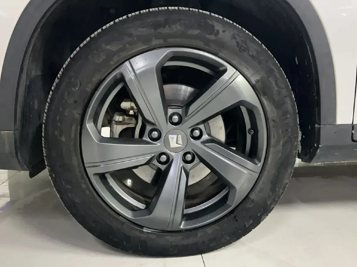 2019 BaoJun RM-5 1.5T 147HP L4 6MT,autocango,china used car exporter,china ev exporter,chinese used car exporter,chinese used ev exporter