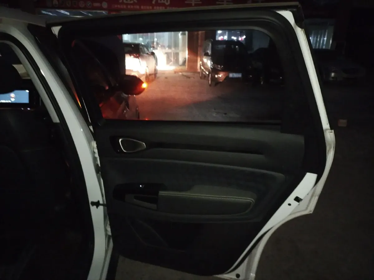 2019 BaoJun RM-5 1.5T 147HP L4 6MT,autocango,china used car exporter,china ev exporter,chinese used car exporter,chinese used ev exporter