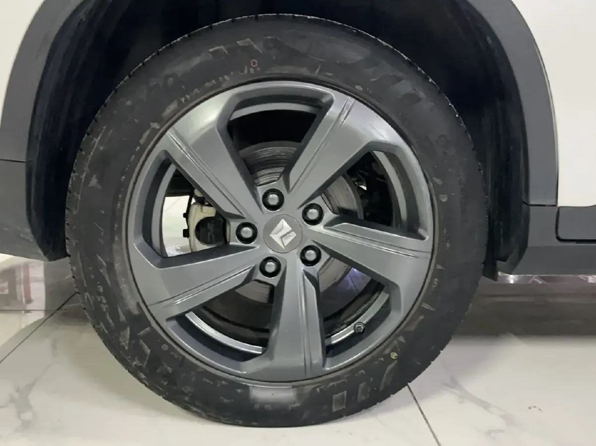 2019 BaoJun RM-5 1.5T 147HP L4 6MT,autocango,china used car exporter,china ev exporter,chinese used car exporter,chinese used ev exporter