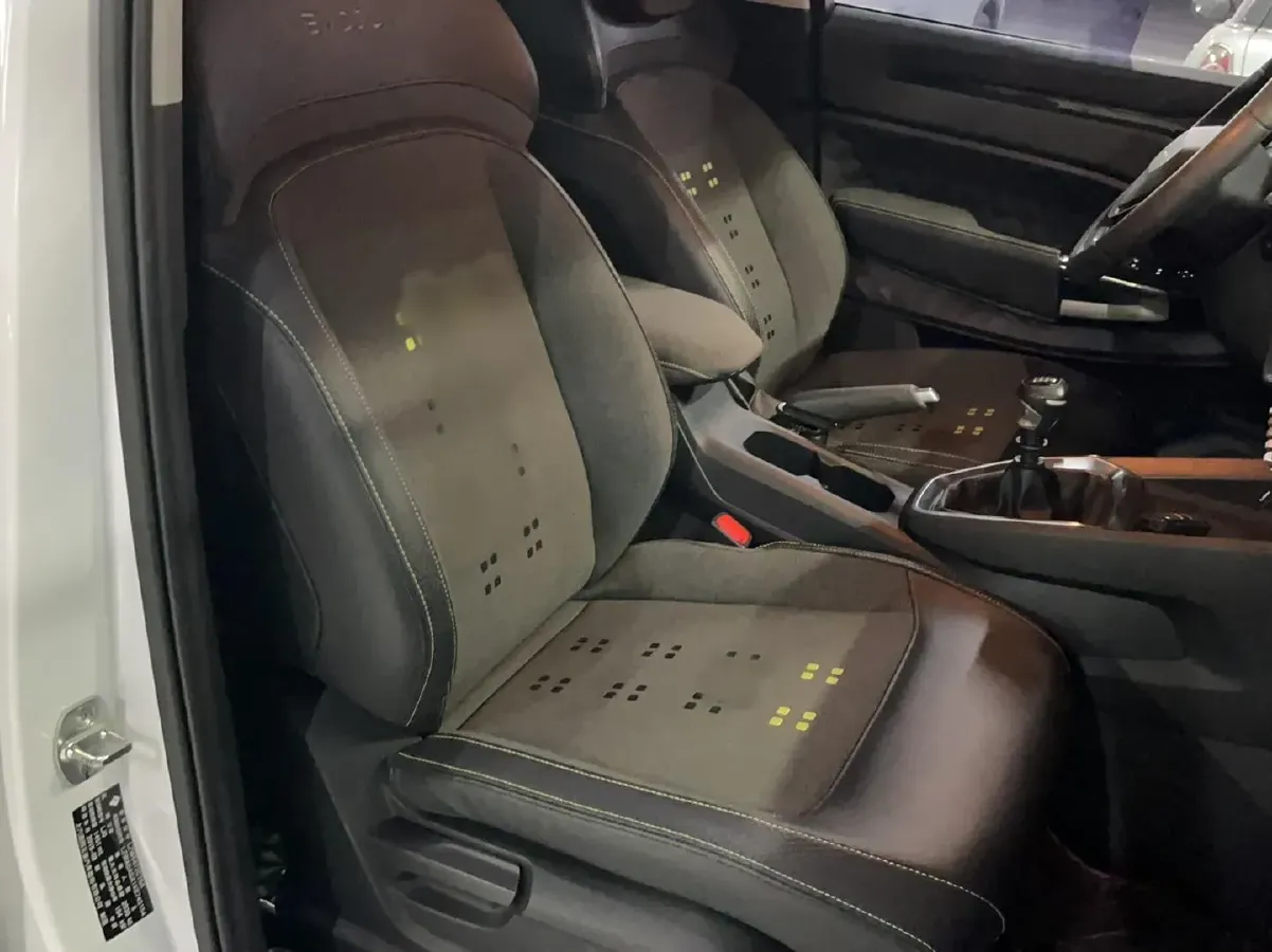 2019 BaoJun RM-5 1.5T 147HP L4 6MT,autocango,china used car exporter,china ev exporter,chinese used car exporter,chinese used ev exporter