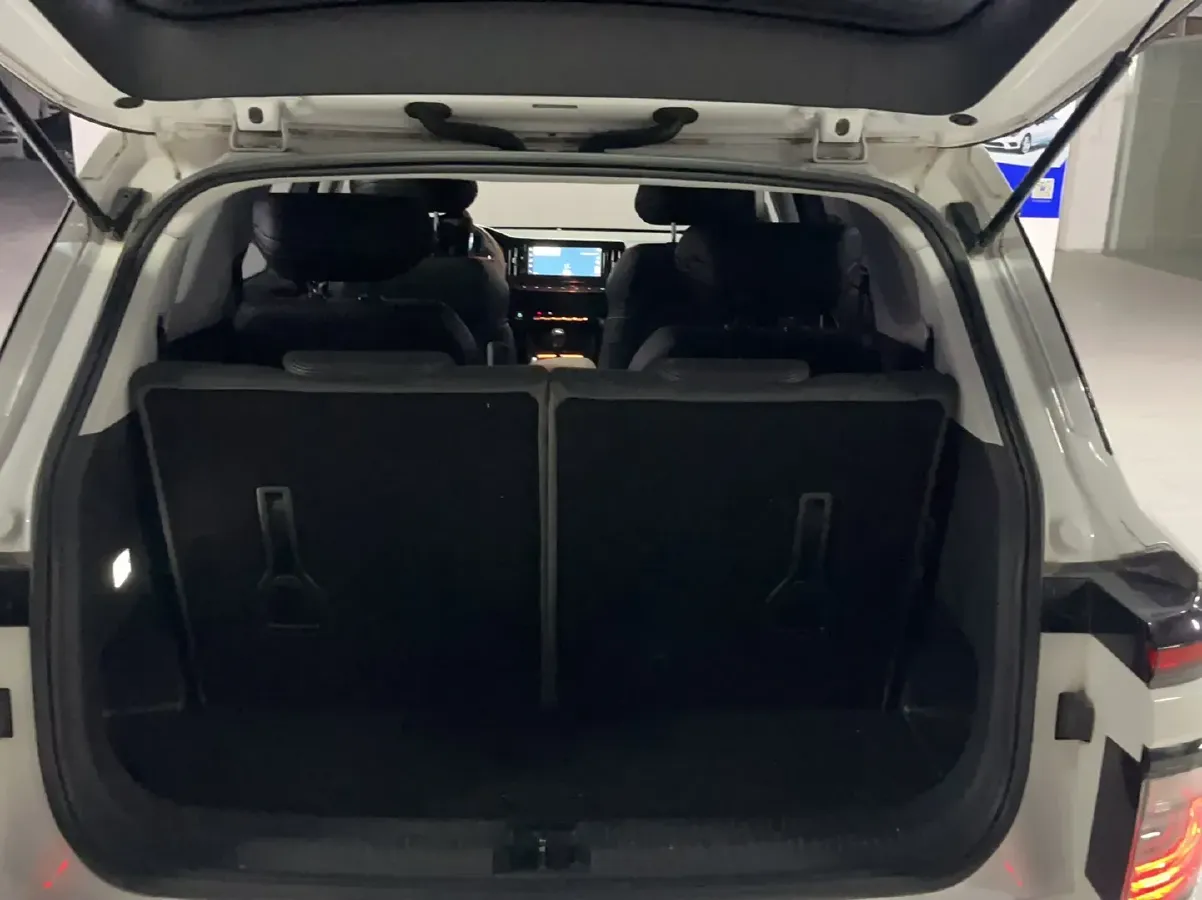 2019 BaoJun RM-5 1.5T 147HP L4 6MT,autocango,china used car exporter,china ev exporter,chinese used car exporter,chinese used ev exporter