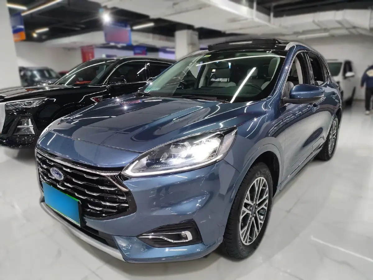 2020 Ford Escape 2.0T 248HP L4 8AT