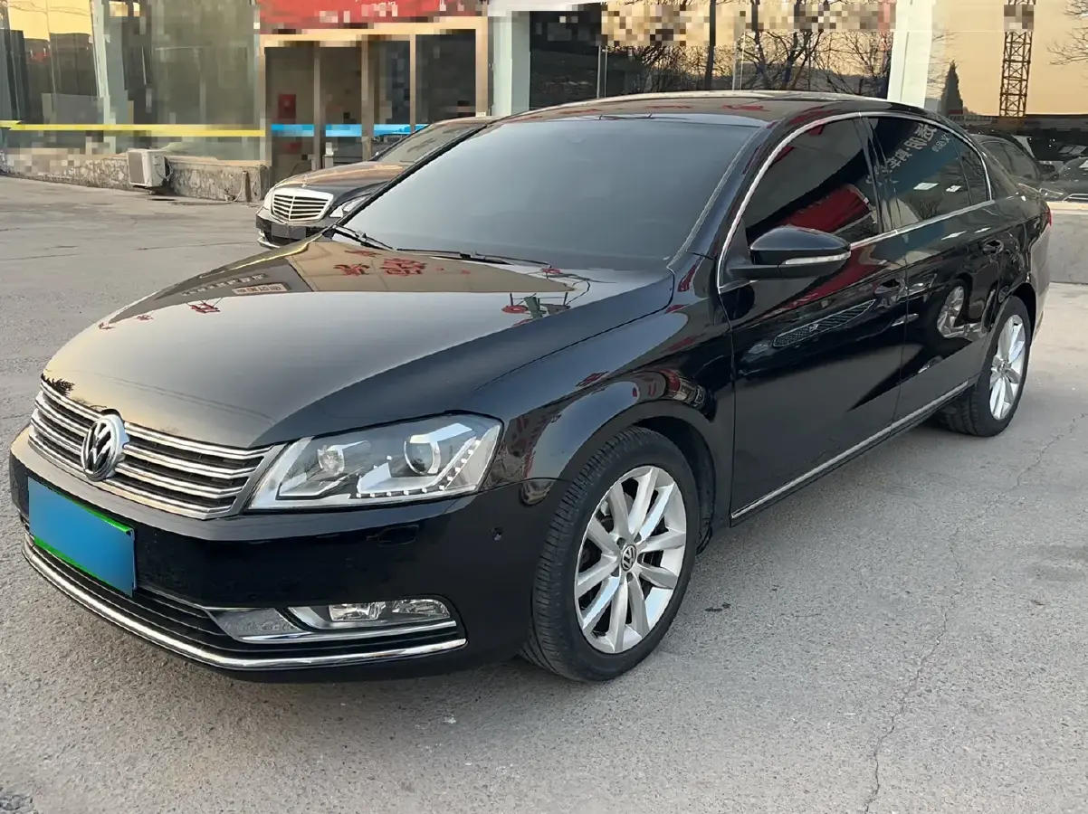2013 Volkswagen Magotan 2.0T 200HP L4 6DCT