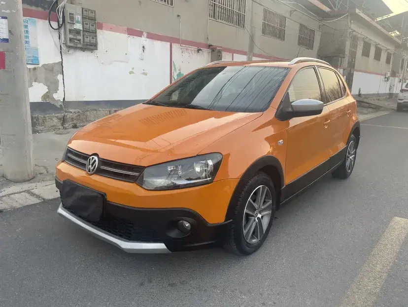 2012 Volkswagen Polo 1.6L 105HP L4 6AT