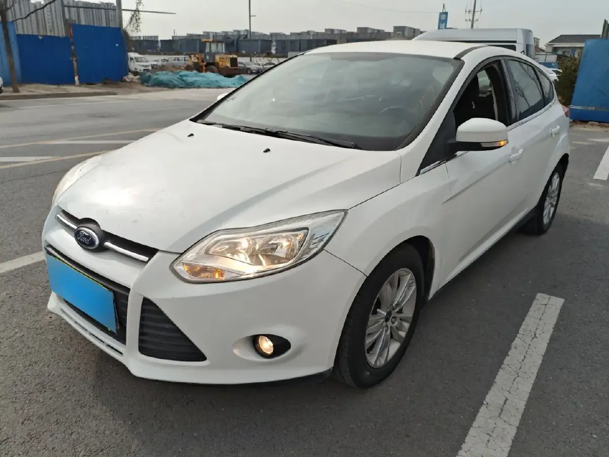 2012 Ford Focus 1.6L 125HP L4 6DCT