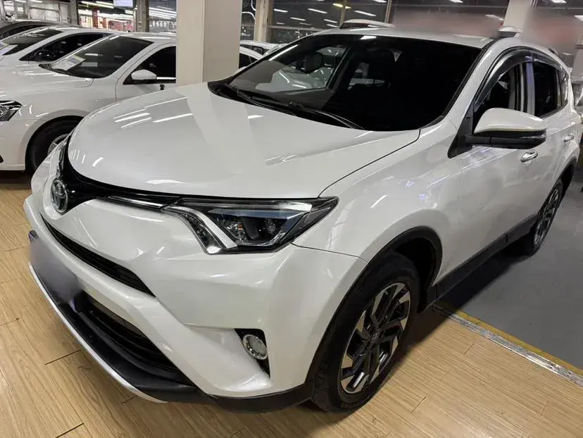 2016 Toyota RAV4 2.5L 180HP L4 6AT