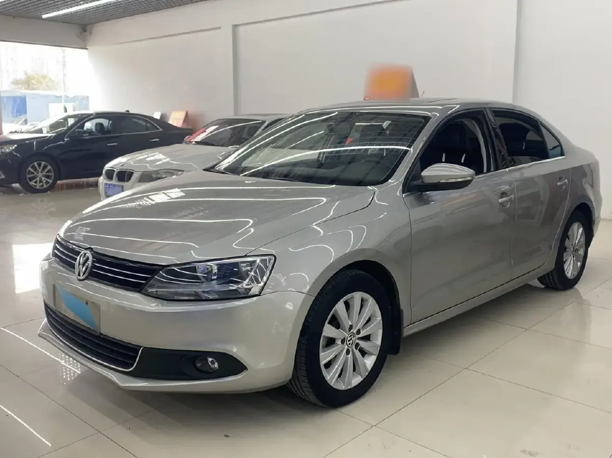 2014 Volkswagen Sagitar 1.6L 105HP L4 6AT