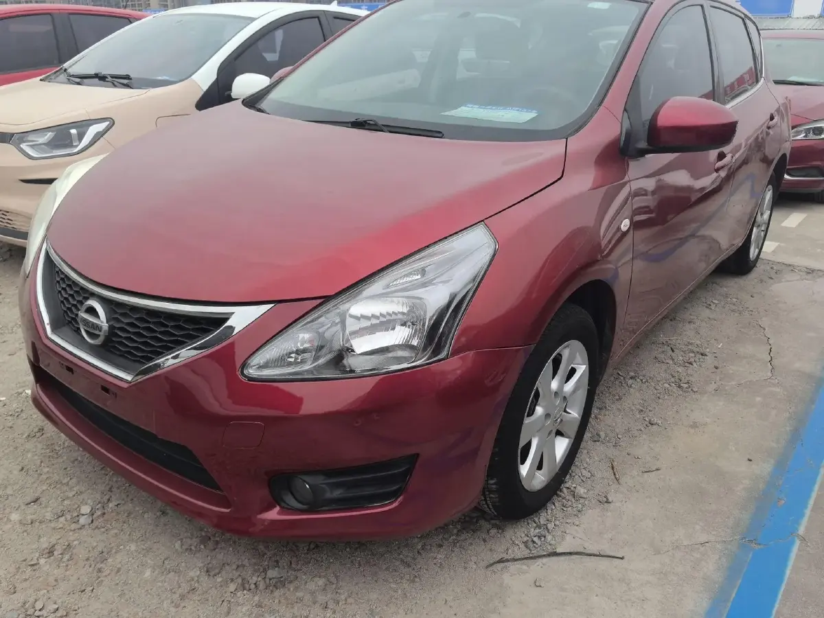 2014 Nissan Tiida 1.6L 126HP L4 CVT