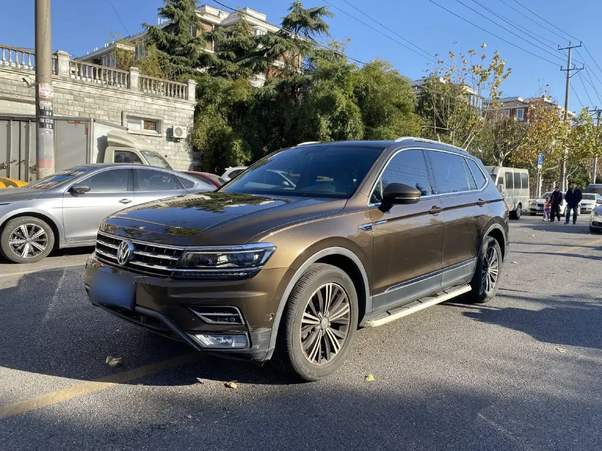2018 Volkswagen Tiguan L 2.0T 186HP L4 7DCT