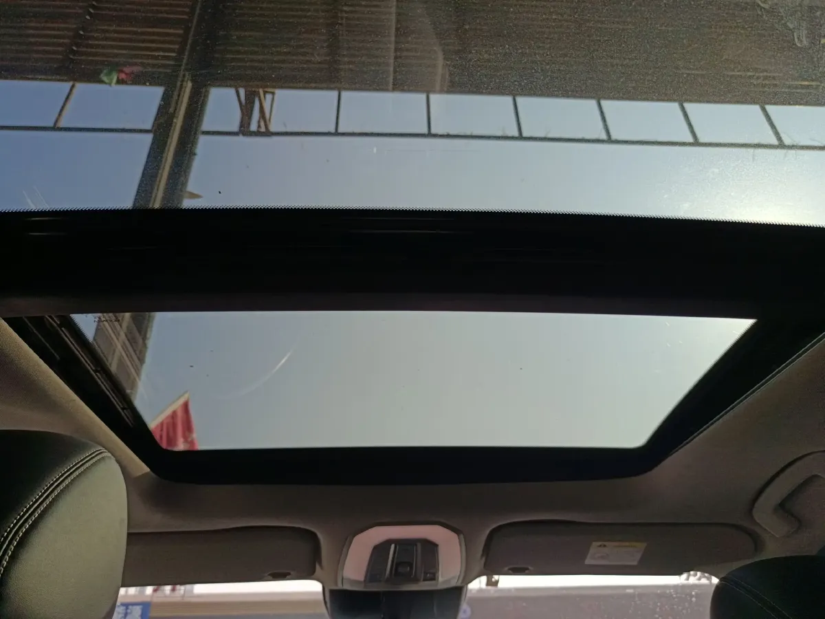 2021 Venucia Star 1.5T 190HP L4 7DCT,autocango,china used car exporter,china ev exporter,chinese used car exporter,chinese used ev exporter