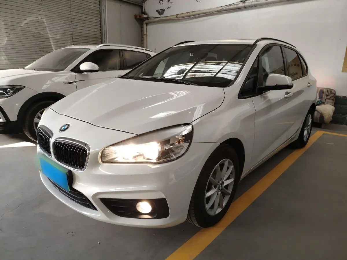 2016 BMW 2 Series Wagon 1.5T 136HP L3 6AT