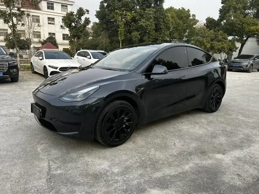 2024 Tesla Model Y BEV 60KWH
