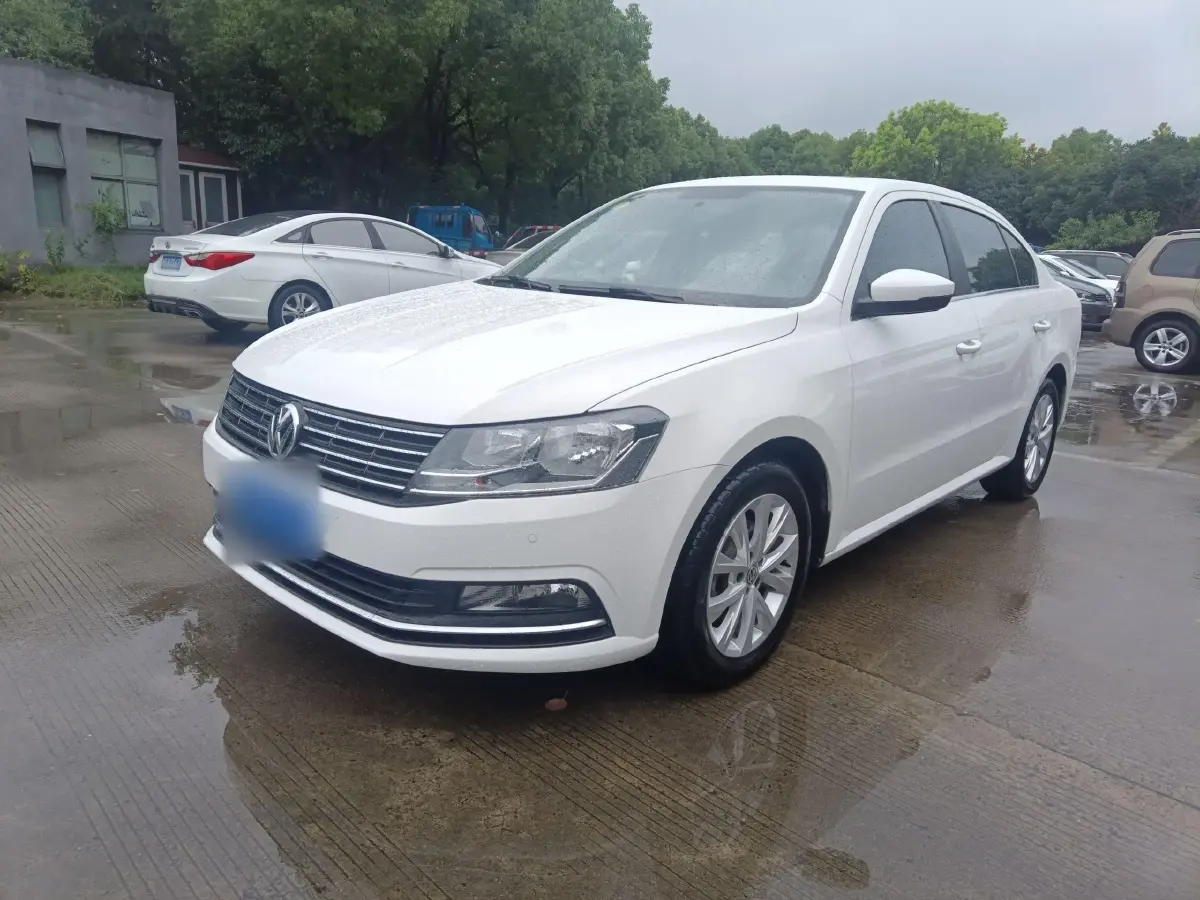 2015 Volkswagen Lavida 1.6L 110HP L4 6AT