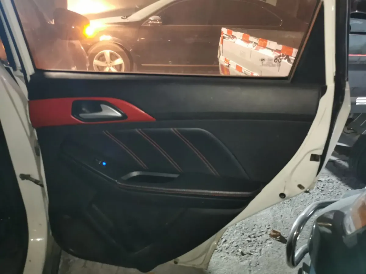 2016 BeiJing Auto Senova X35 1.5L 116HP L4 5MT,autocango,china used car exporter,china ev exporter,chinese used car exporter,chinese used ev exporter