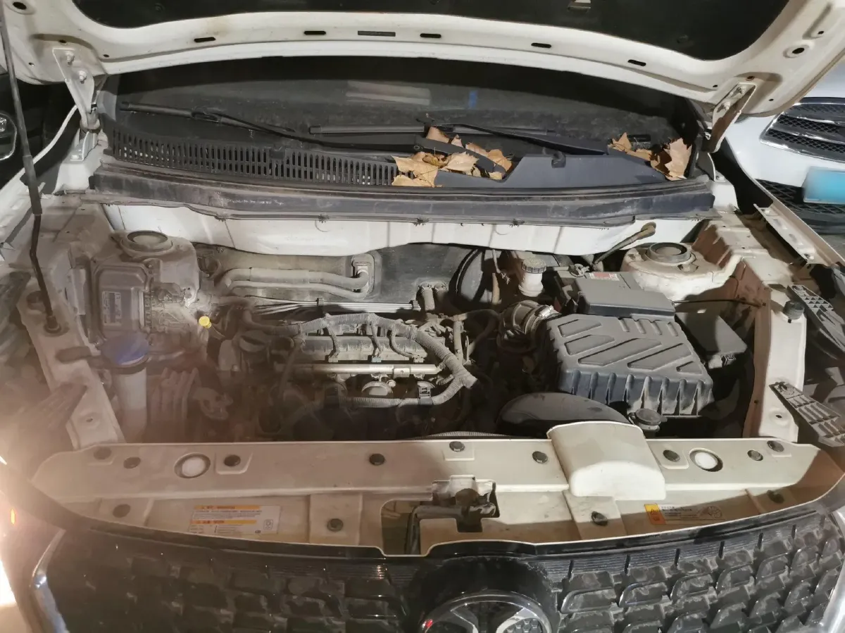 2016 BeiJing Auto Senova X35 1.5L 116HP L4 5MT,autocango,china used car exporter,china ev exporter,chinese used car exporter,chinese used ev exporter