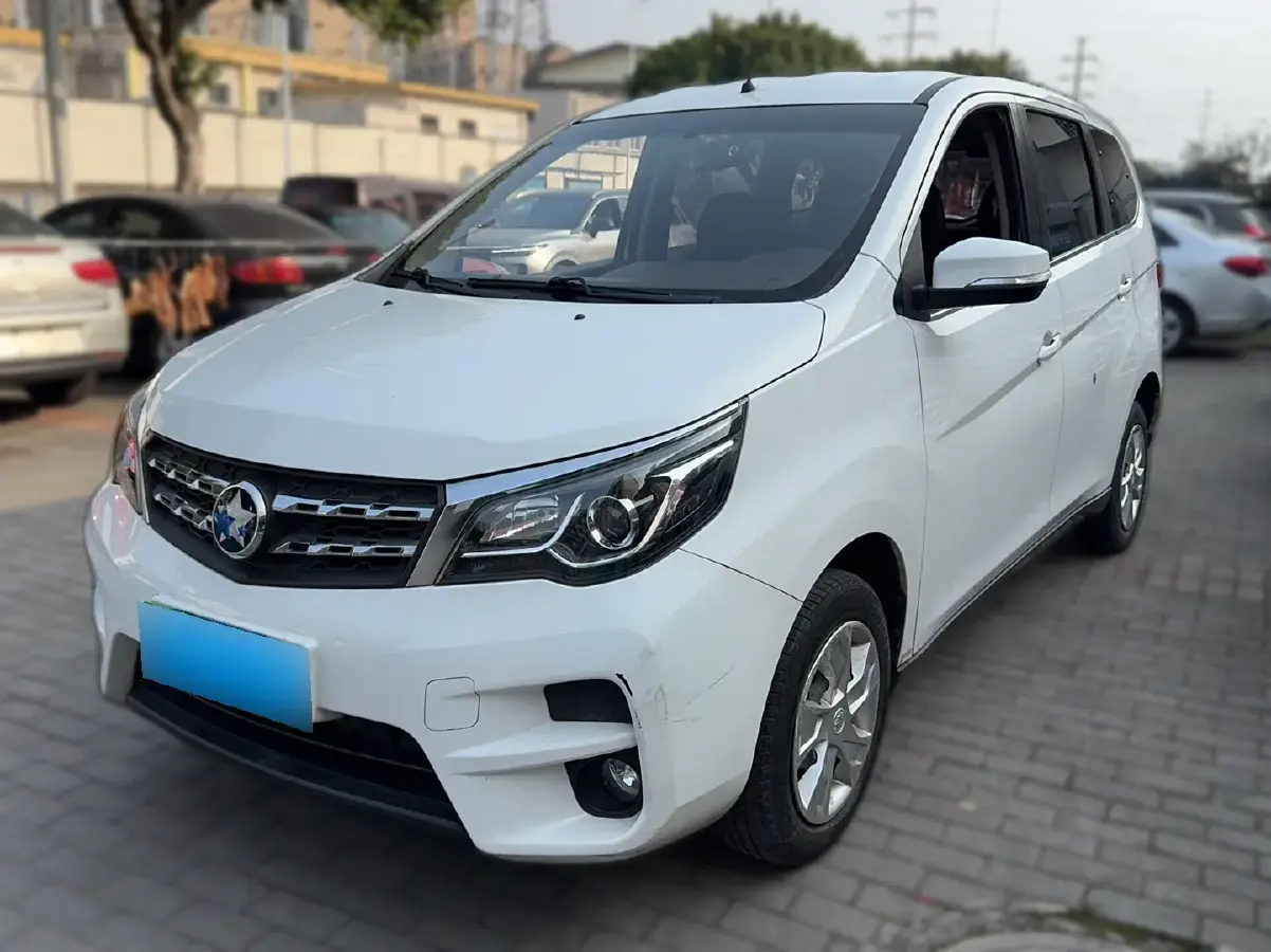 2017 Venucia M50V 1.5L 112HP L4 5MT