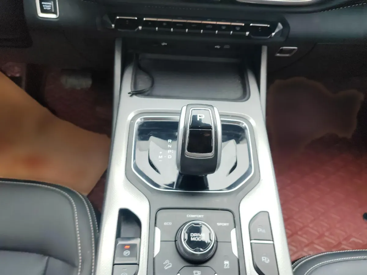 2020 Geely Okavango 1.8T 184HP L4 7DCT,autocango,china used car exporter,china ev exporter,chinese used car exporter,chinese used ev exporter