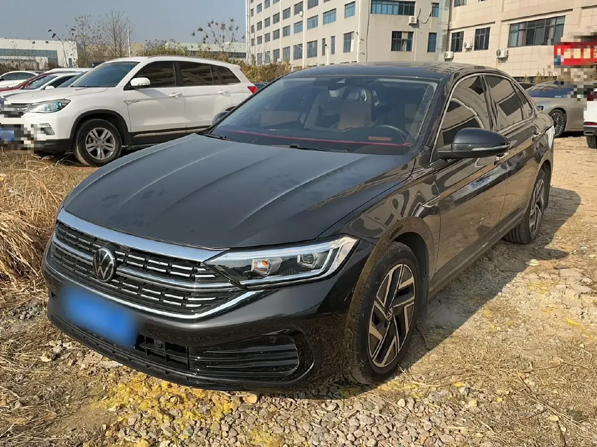 2023 Volkswagen Sagitar 1.5T 160HP L4 7DCT