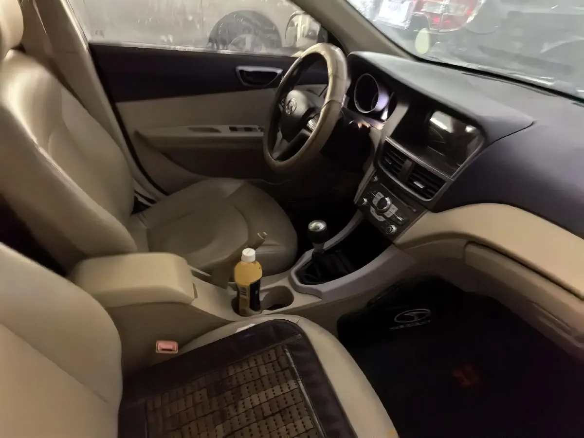 2012 Soueast V5 1.5L 120HP L4 5MT,autocango,china used car exporter,china ev exporter,chinese used car exporter,chinese used ev exporter