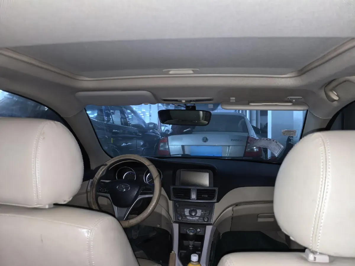 2012 Soueast V5 1.5L 120HP L4 5MT,autocango,china used car exporter,china ev exporter,chinese used car exporter,chinese used ev exporter