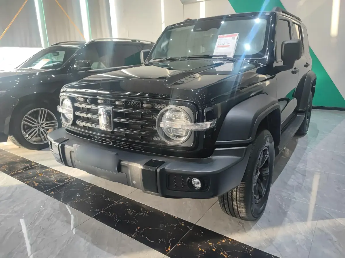 2023 Tank 300 2.0T 227HP L4 8AT