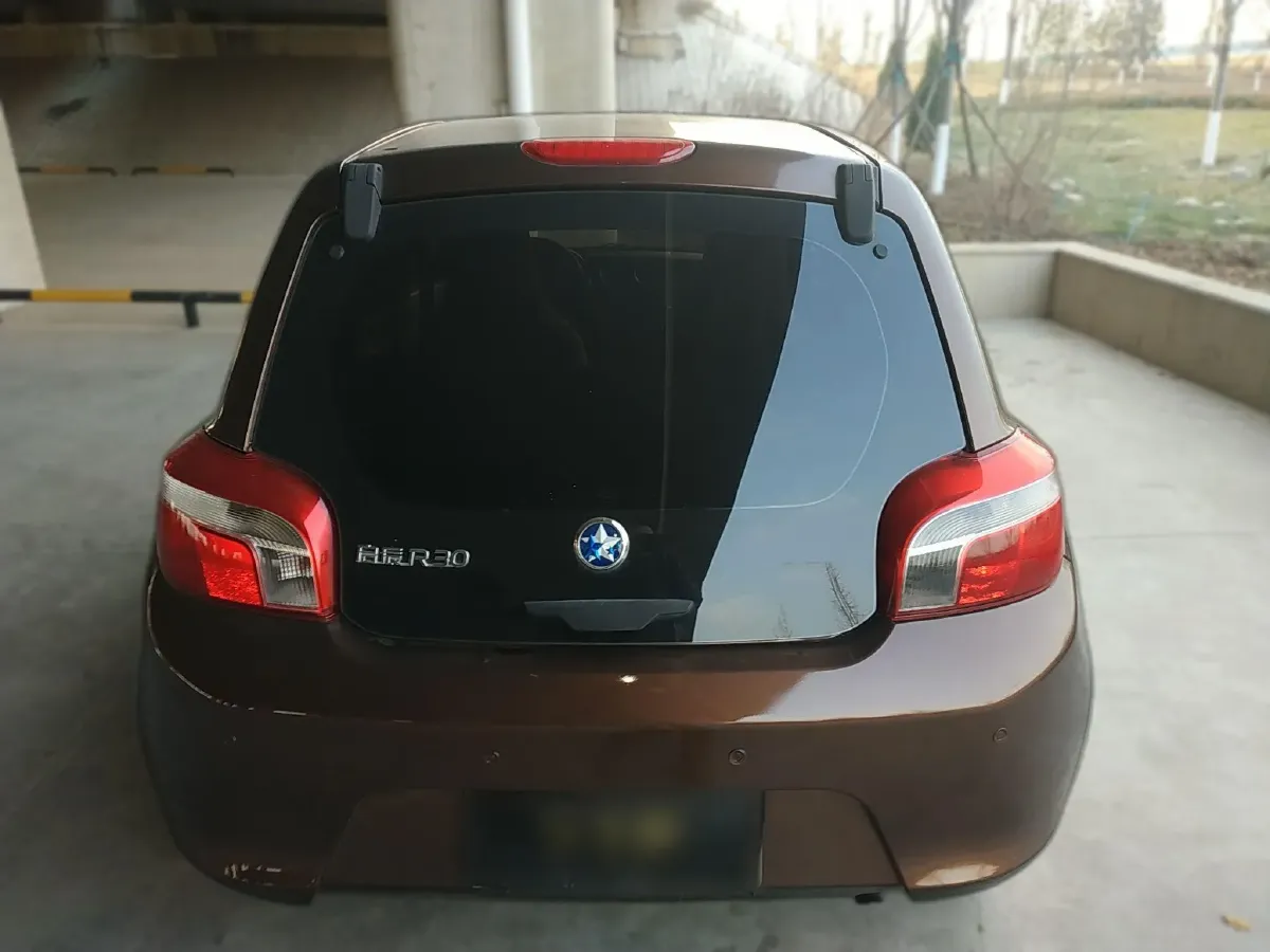 2014 Venucia R30 1.2L 73HP L3 5MT,autocango,china used car exporter,china ev exporter,chinese used car exporter,chinese used ev exporter