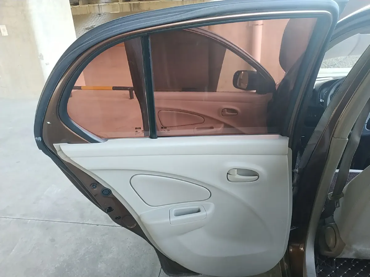 2014 Venucia R30 1.2L 73HP L3 5MT,autocango,china used car exporter,china ev exporter,chinese used car exporter,chinese used ev exporter