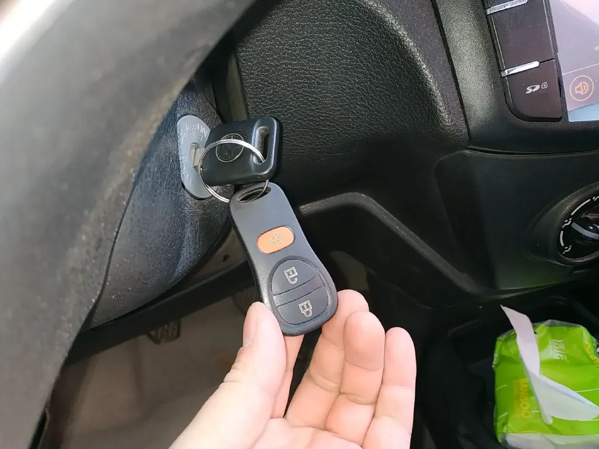 2014 Venucia R30 1.2L 73HP L3 5MT,autocango,china used car exporter,china ev exporter,chinese used car exporter,chinese used ev exporter