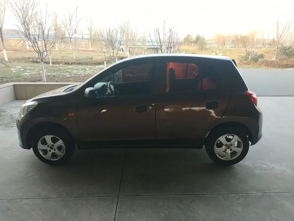 2014 Venucia R30 1.2L 73HP L3 5MT,autocango,china used car exporter,china ev exporter,chinese used car exporter,chinese used ev exporter