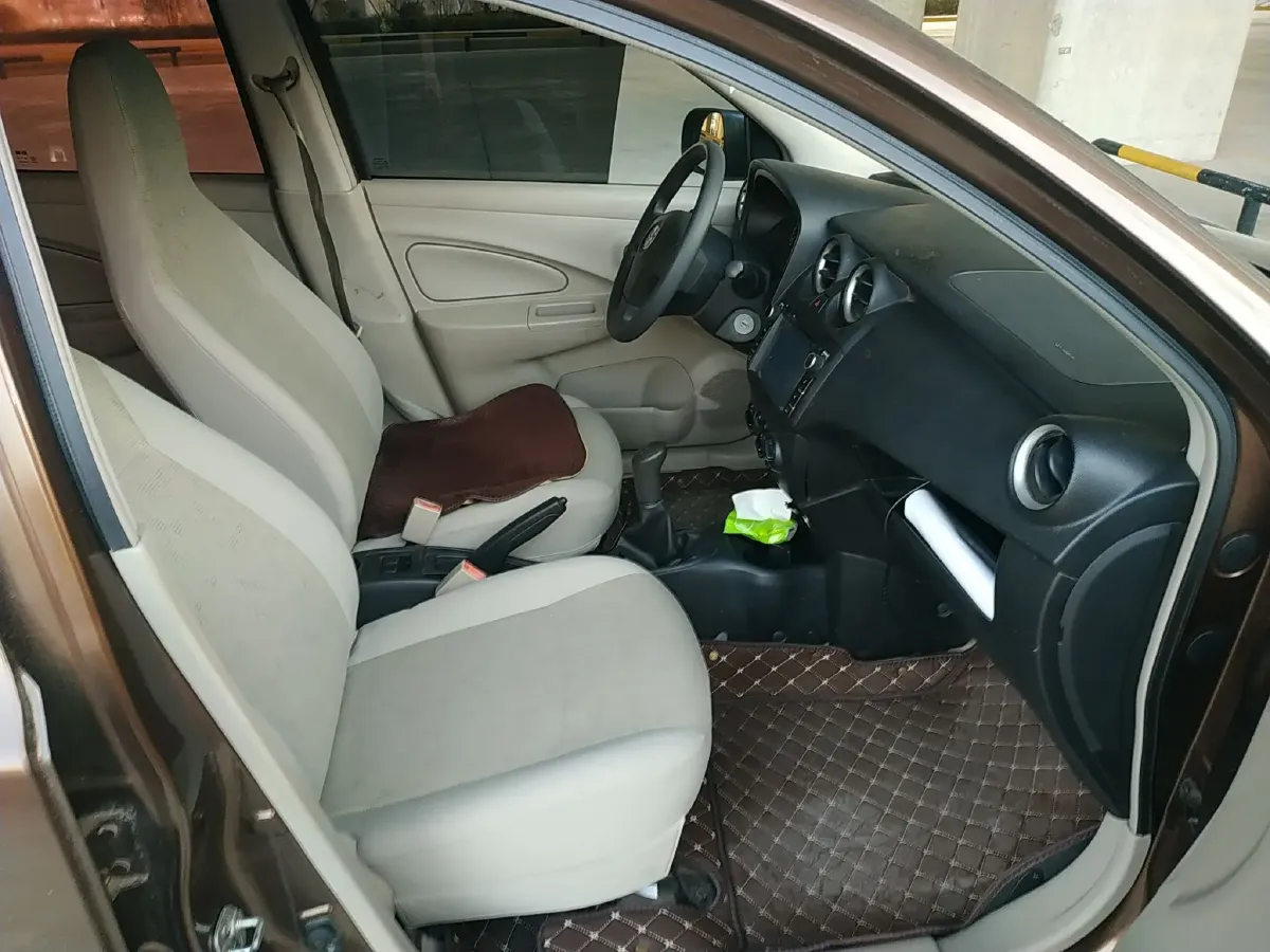 2014 Venucia R30 1.2L 73HP L3 5MT,autocango,china used car exporter,china ev exporter,chinese used car exporter,chinese used ev exporter