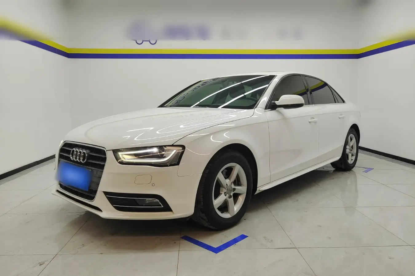 2015 Audi A4L 2.0T 180HP L4 CVT