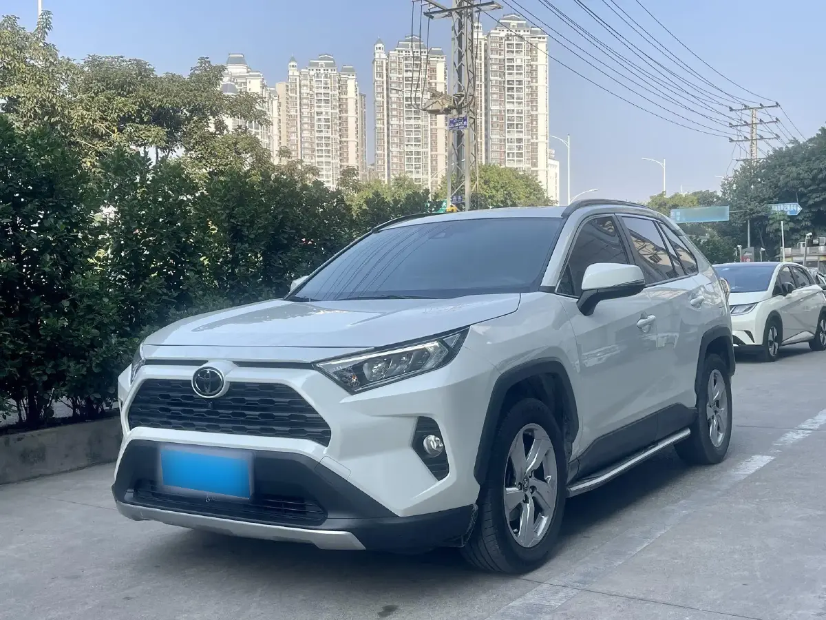2020 Toyota RAV4 2.0L 171HP L4 CVT