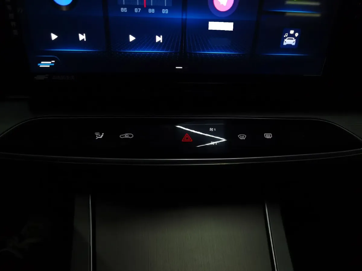 2021 ChangAn Oshan X7 1.5T 178HP L4 7DCT,autocango,china used car exporter,china ev exporter,chinese used car exporter,chinese used ev exporter